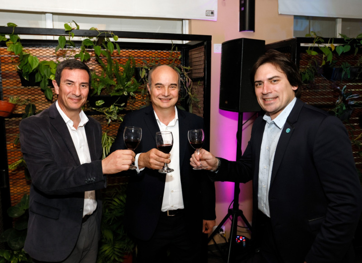 Marcelo Federici, vicepresidente de CONINAGRO, Rubén Panella presidente del grupo Fecovita y el presidente de CONINAGRO, Lucas Magnano.