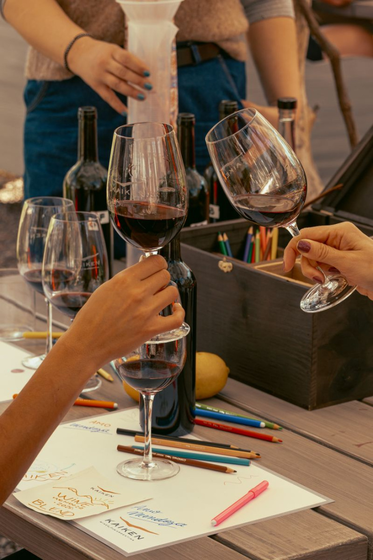 El Juego del Blend propone crear un vino propio y disfrutarlo en pareja.