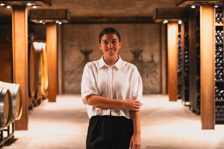 Wine Spot propone una experiencia que combina lectura, vino y gastronomía en Mendoza.