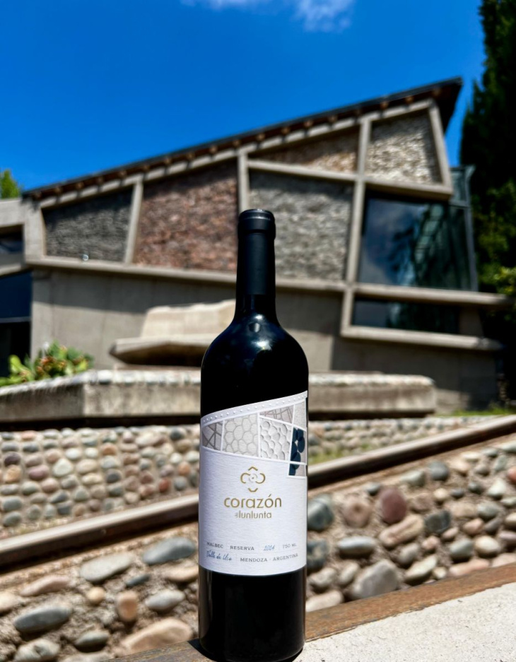 Las etiquetas reflejan identidad, historia y territorio.