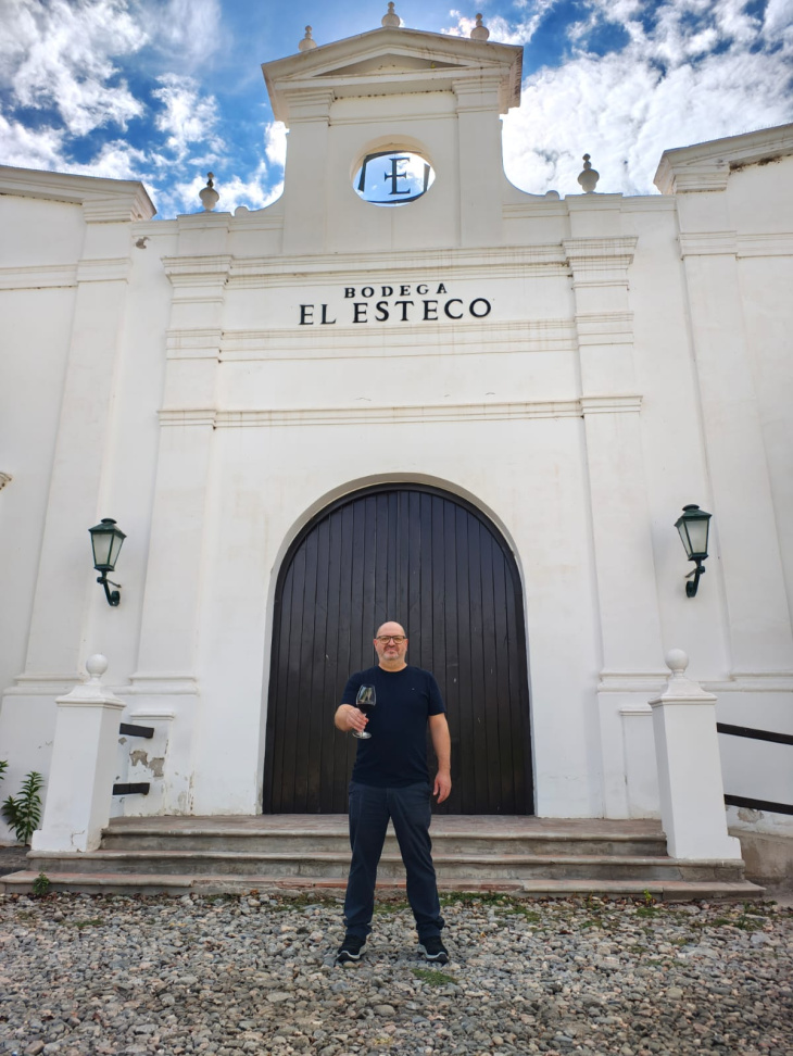 El Esteco propone distintas etiquetas para recorrer el Malbec del Norte.