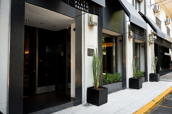 Esplendor Plaza Francia en Buenos Aires