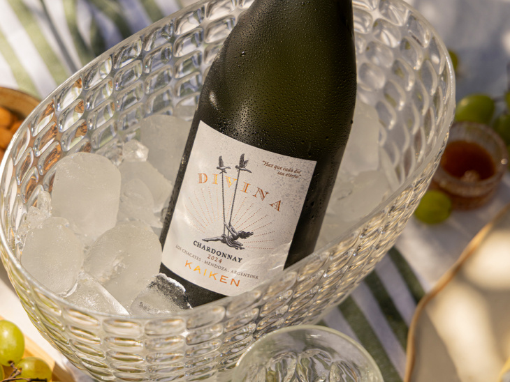 Los vinos blancos continúan creciendo entre consumidores que buscan frescura y versatilidad.