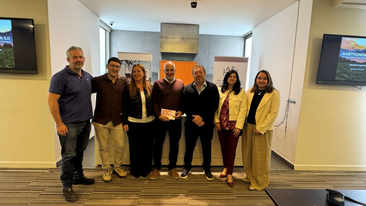 El equipo de AEHGA que trabaja en el evento