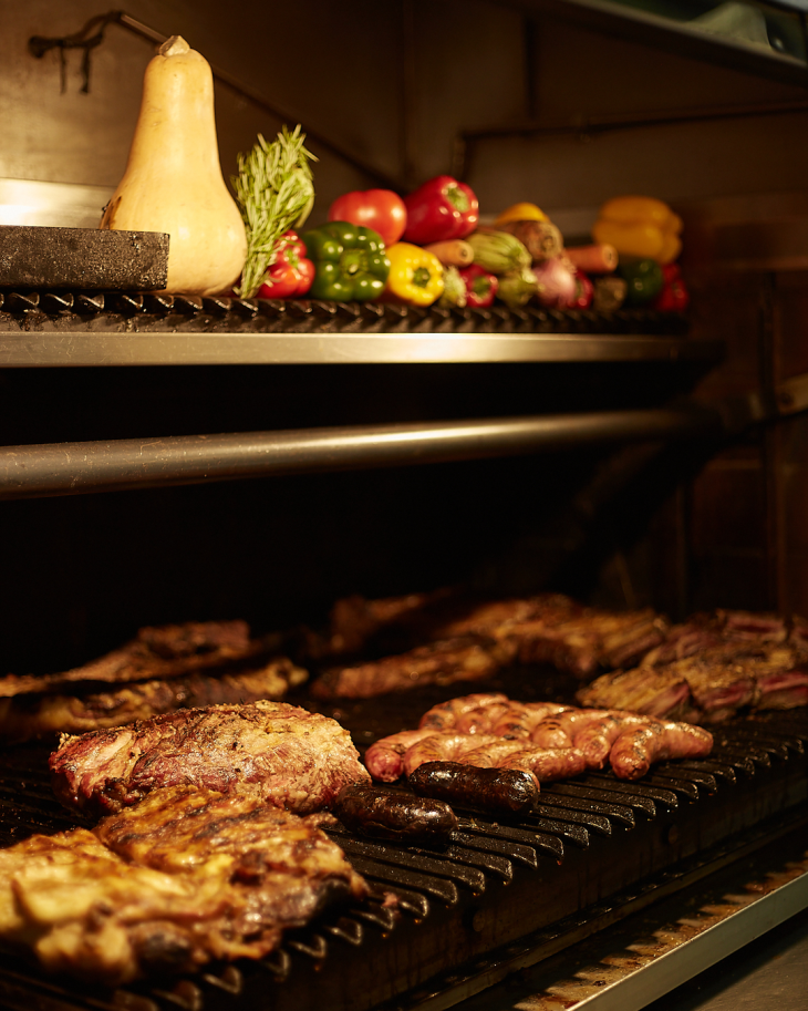 Los menús estarán disponibles los lunes y martes con propuestas de cantina y parrilla.