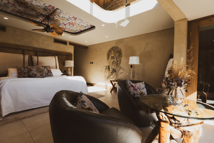 Las habitaciones homenajean a grandes escritores.