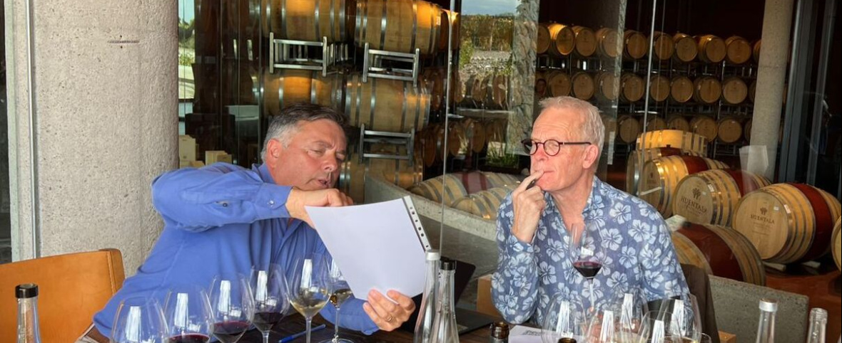 Huentala Wines recibe a Tim Atkin en Gualtallary y celebra su excelencia enogastronómica
