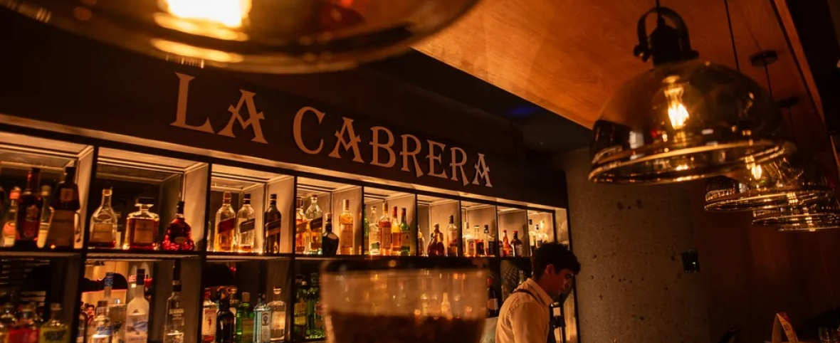 La Cabrera Mendoza celebra el 25 de Mayo con locro, humita y vinos en el restaurante o para llevar