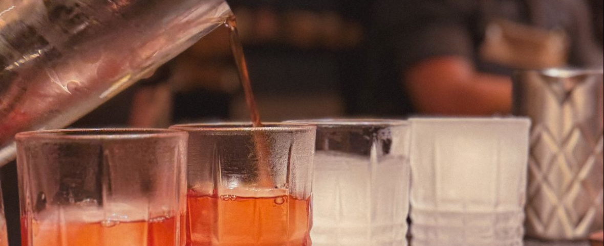 Dónde toman los bartenders de Mendoza cuando termina su jornada: la historia del Club del Negroni