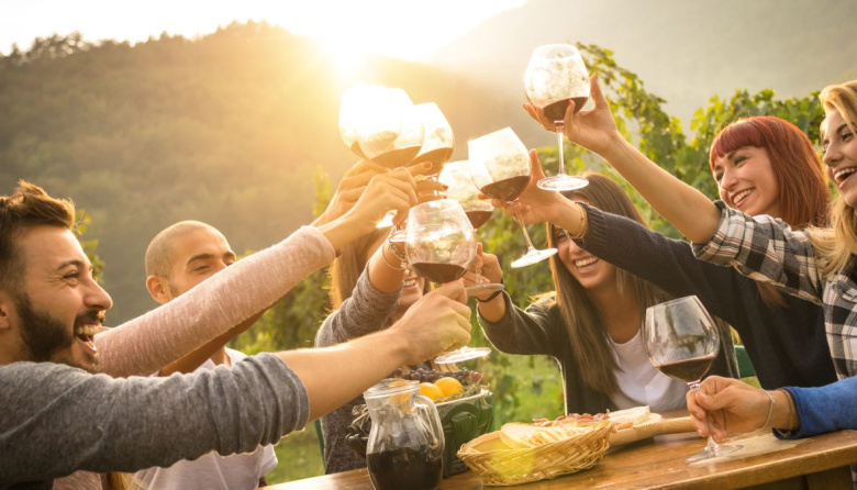 Día del Amigo: brunch, vino y sabores mendocinos para celebrar entre amigos