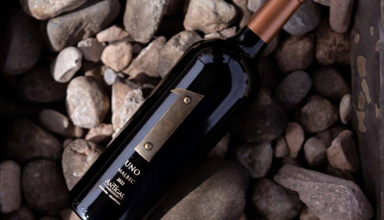 Antigal renueva la línea UNO con un Pinot Grigio y un espumante pensados para la mesa y el disfrute