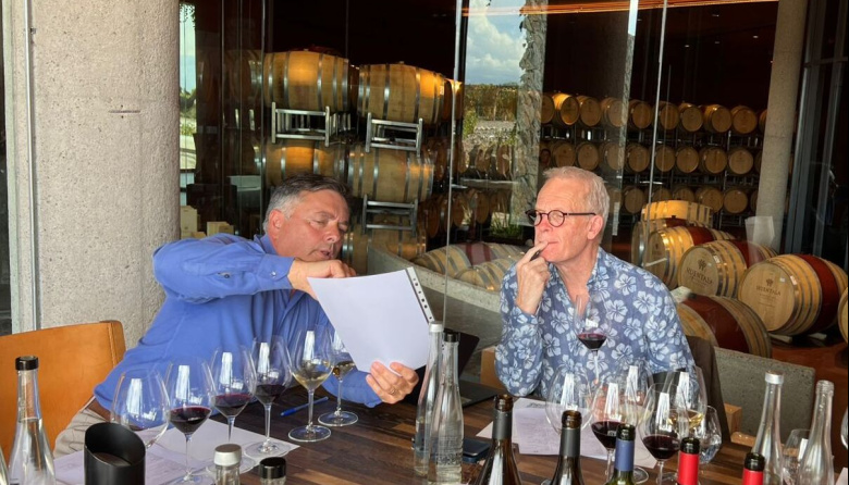 Huentala Wines recibe a Tim Atkin en Gualtallary y celebra su excelencia enogastronómica