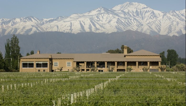 Invierno en Bodega Vistalba, una experiencia de vinos y gastronomía frente a la Cordillera