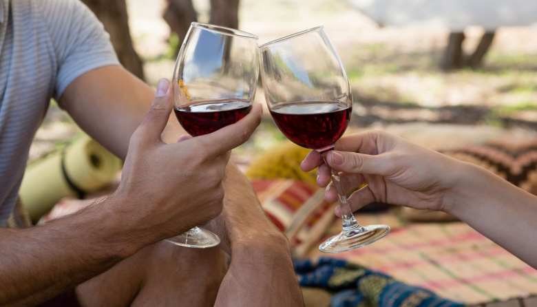 Bodega Sottano inaugura la temporada de primavera con un picnic entre jardines, lagos y vinos