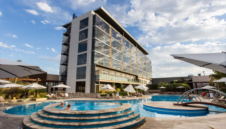 Esplendor Mendoza: Octubre con alojamiento, spa, desayunos y espectáculos todo para Mamá