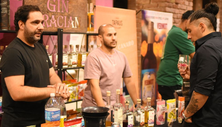 Expo Internacional de Bebidas en Mendoza: degustaciones, gastronomía y pisco peruano en Espacio Arizu