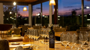 Restaurante 5 Suelos lanza sus “Noches de Primavera” con cenas entre viñedos en Las Compuertas