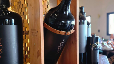 Vinos para celebrar las fiestas: cuatro etiquetas y experiencias originales para regalar y brindar