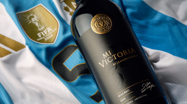Leandro Paredes presentó dos nuevos vinos de Mi Victoria: Malbec y Chardonnay desde Mendoza al Faena