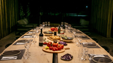 Chakana invita a descubrir el alma de sus vinos entre viñedos, biodinámica y cocina de fuego en Agrelo