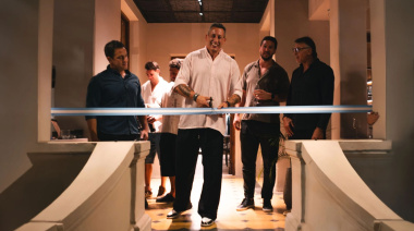 El Club abrió en la Avenida Emilio Civit y propone un nuevo ritual urbano entre café y vino