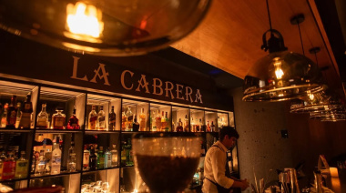 La Cabrera Mendoza celebra el 25 de Mayo con locro, humita y vinos en el restaurante o para llevar
