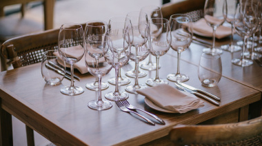 Bistró Casa Vigil presenta una noche especial de carne y vino junto a El Enemigo