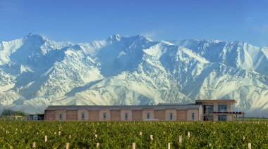 La escapada de invierno que combina vinos, gastronomía y paisajes de montaña