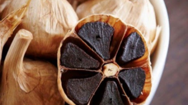 Ajo negro mendocino: qué sabor tiene y cómo utilizarlo en la cocina