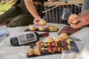 Picnics entre viñedos: la experiencia de verano que propone Huentala Wines en Gualtallary