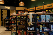 LUP abrió un nuevo local en La Barraca Market y refuerza su propuesta sin gluten