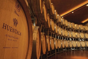 Isabel Civit presenta la muestra “Entre Agua y Memoria” en una nueva edición de Art & Wine