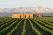 Una bodega del Valle de Uco invita a vivir el invierno con vinos, cocina y vistas a la Cordillera
