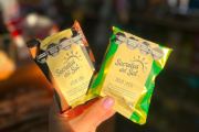 Milagros del Sol lanza Secretos del Sol, una línea de alfajores con dulce de leche saborizado