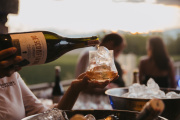 Bodega Séptima cumple 25 años y lo celebra con un gran atardecer frente a la Cordillera